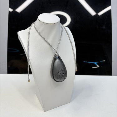 Компактный носимый очиститель воздуха 96*56*33 мм из ABS-пластика с перезаряжаемой батареей для путешествий